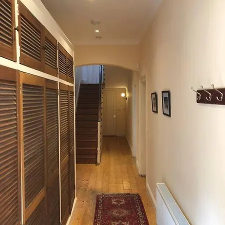 Family In The Heart Of * Dublin