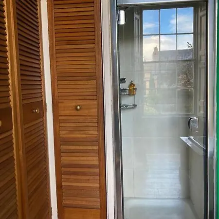 Family In The Heart Of Szálloda