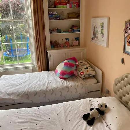 Family In The Heart Of * Dublin