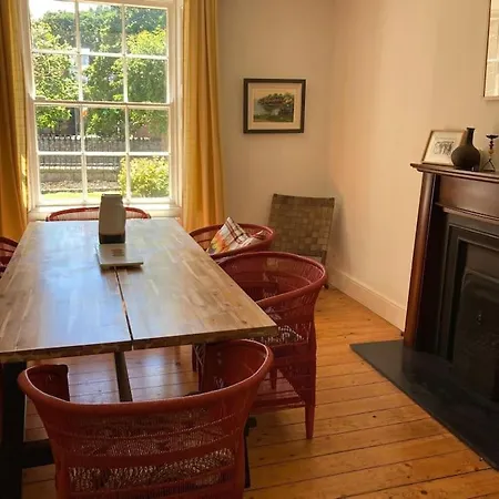 Family In The Heart Of * Dublin