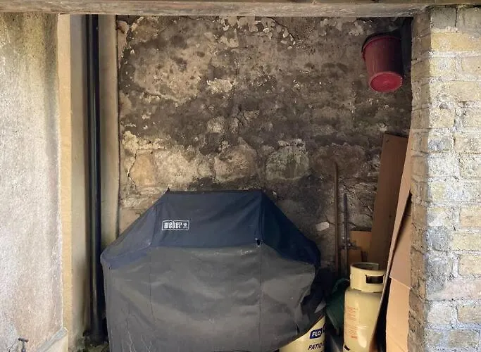 Family In The Heart Of Hotel